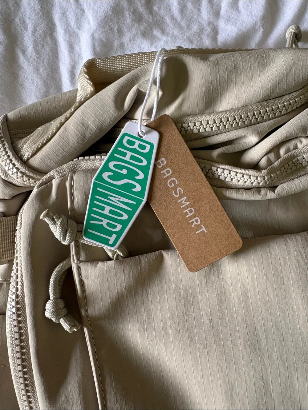 NWT BAGSMART Beige Travel Backpack - Neutral Canvas Daypack